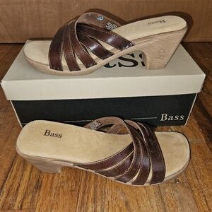 Bass Sandals